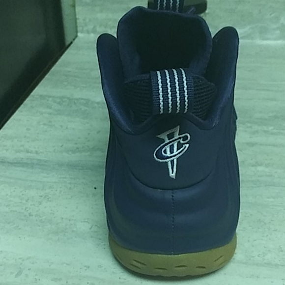 Navy blue Foamposites